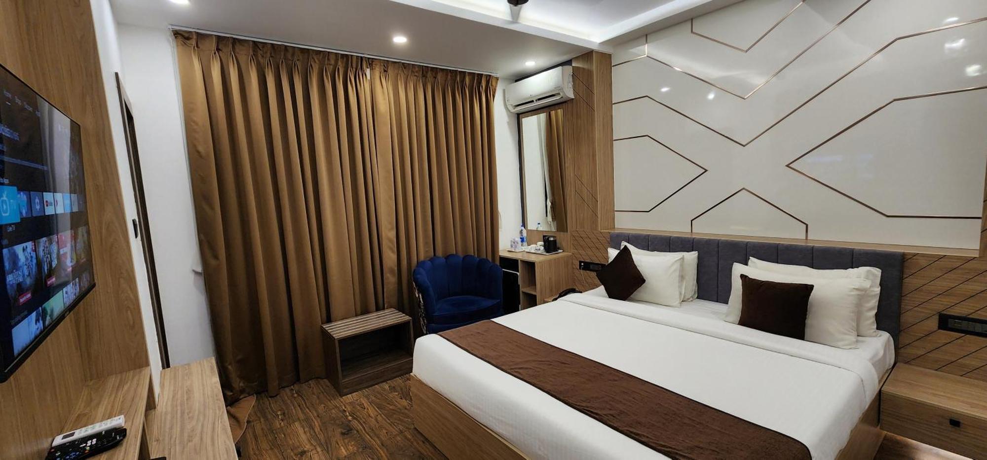 Arcadia 3*