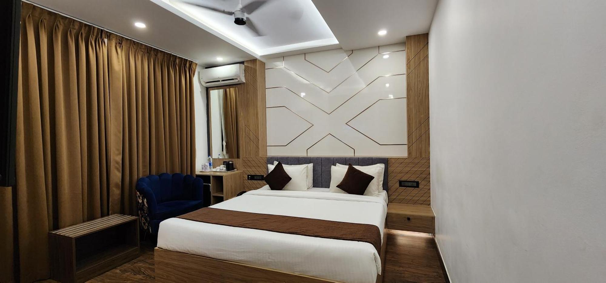 Arcadia Hotel 3*