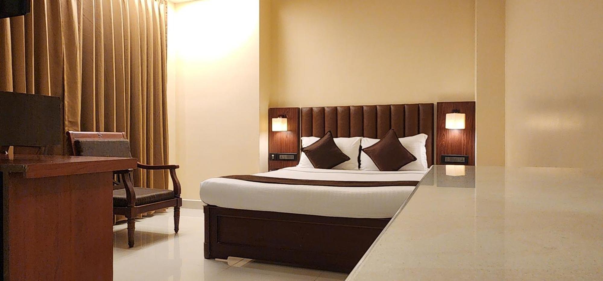 Arcadia Hotel Kottayam
